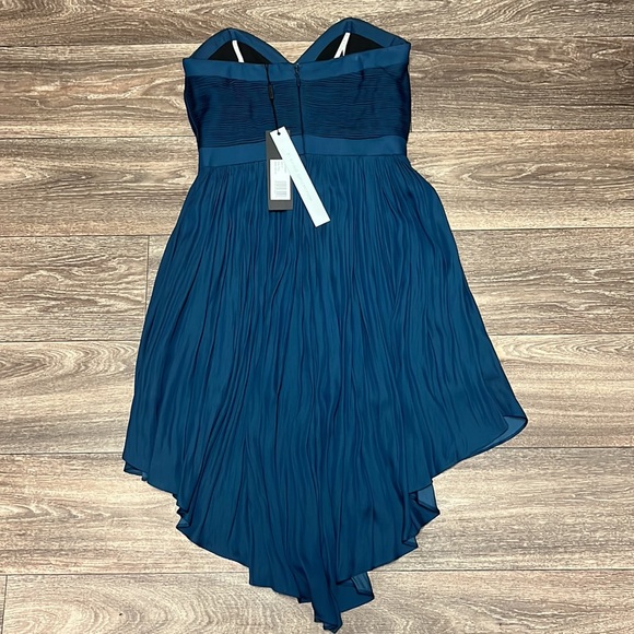 NWT Halston Cocktail Dress | Size 2 - Picture 4 of 6